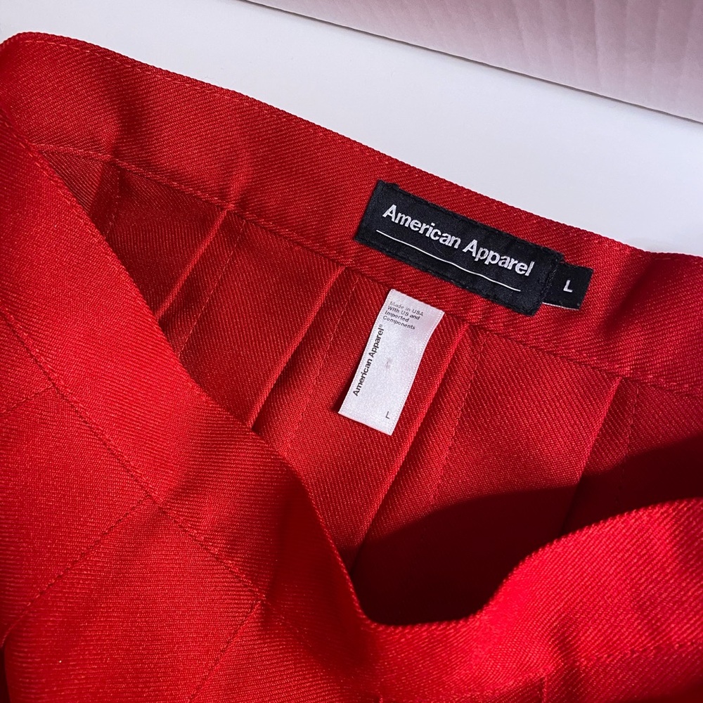 RED PLEATED SKIRT